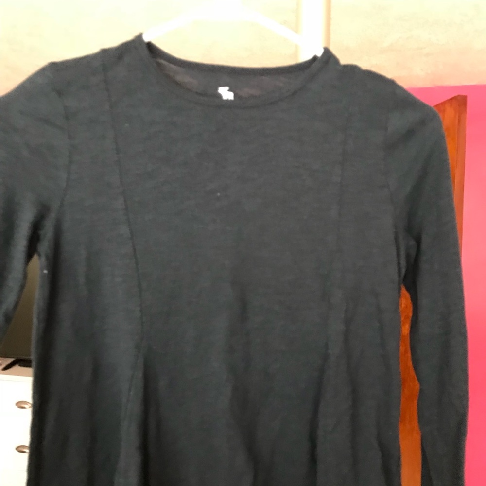 Girls A&F kids long sleeve tee